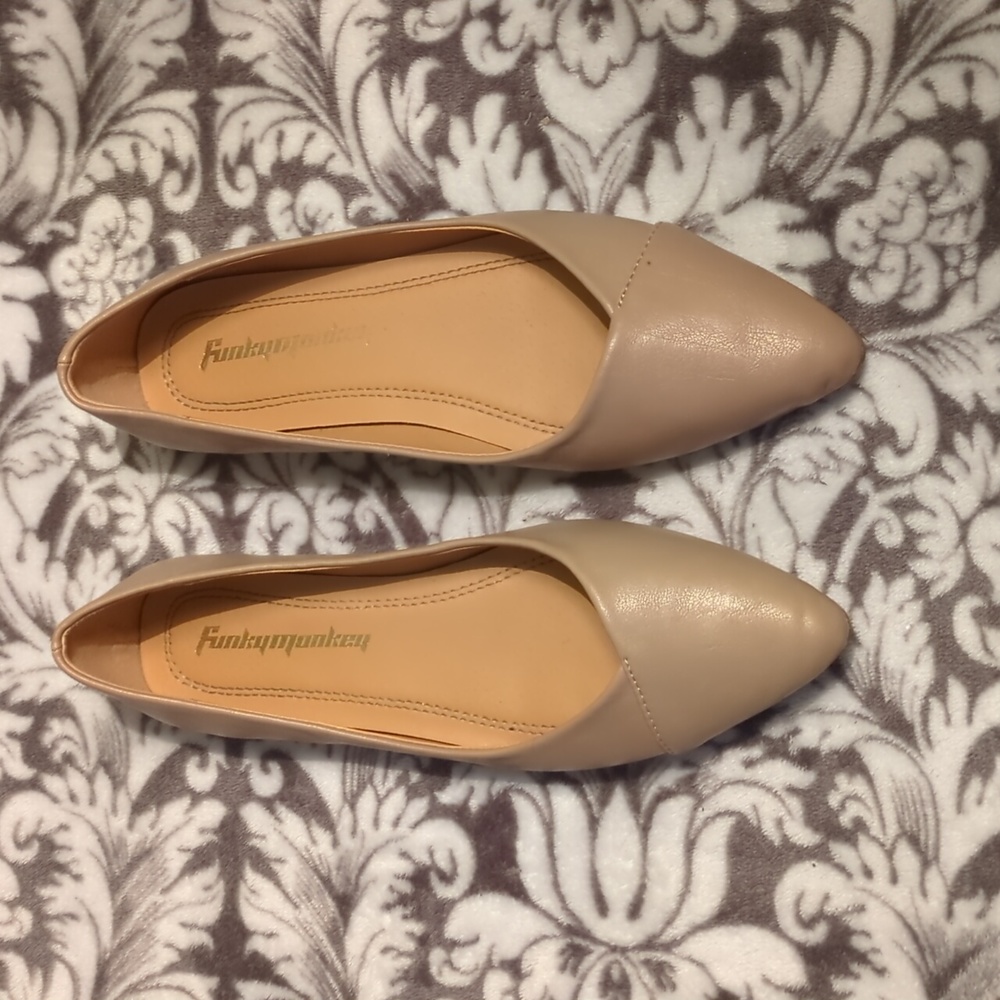 FUNKYMONKEY- Tan Ballet Flats